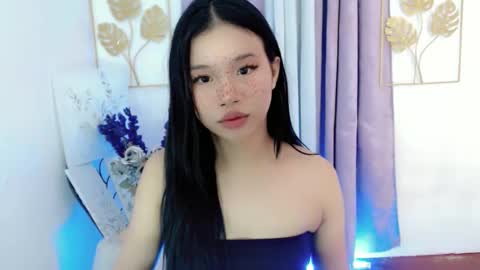 JUST CALL ME LLANA online show from November 10, 5:05 pm