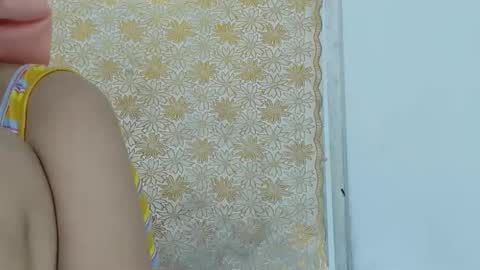 Snapshot of ursexy_pinay_skinny chatting on October 20, 5:34 am im jenny online show from October 20, 5:34 am
