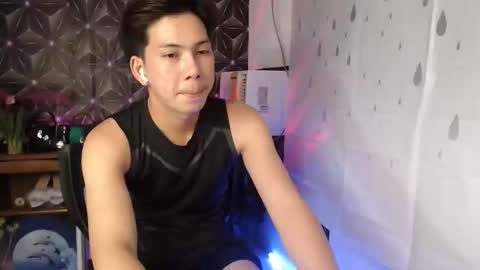 Snapshot of ursweet_jade chatting on October 1, 1:32 pm ursweet_jade online show from October 1, 1:32 pm