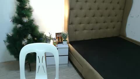 Snapshot of ursweet_kristinexx chatting on September 30, 11:42 am JUST CALL ME KRISTEN online show from September 30, 11:42 am