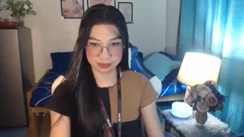 Snapshot of urwetasianprincessxx chatting on January 27, 10:16 am Ashley Kate Mateo Gray online show from January 27, 10:16 am