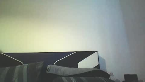 sub 4 u online show from December 11, 1:06 pm