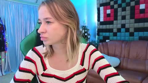 Leila online show from December 31, 10:12 pm