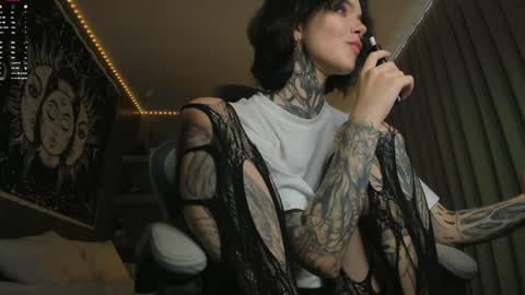 Eva online show from March 29, 11:17 pm