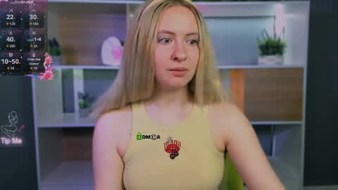 vaiolet_lovely online show from April 28, 2:27 am