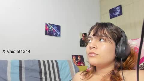 Snapshot of vaioletuwu chatting on February 10, 6:42 am Vaiolet1314 online show from February 10, 6:42 am