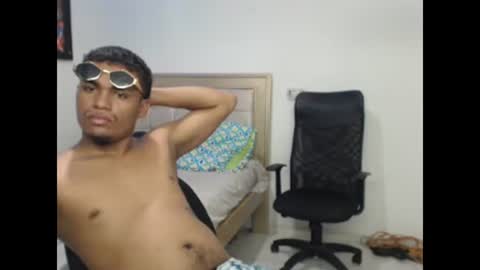 Snapshot of val_sex02 chatting on February 27, 2:46 am val_sex02 online show from February 27, 2:46 am