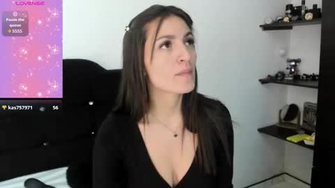 valemorales413 online show from March 23, 3:28 pm