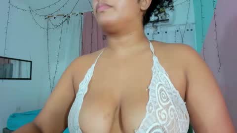 Snapshot of valentina_0_ chatting on October 21, 3:55 am Valentina online show from October 21, 3:55 am