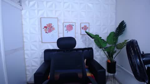 Valentina  online show from November 3, 11:06 pm