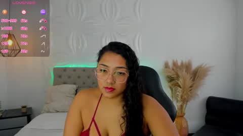 Snapshot of valentina_xx69 chatting on February 12, 5:26 pm Valentina online show from February 12, 5:26 pm
