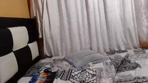 valentinasmith18 online show from February 25, 1:20 am