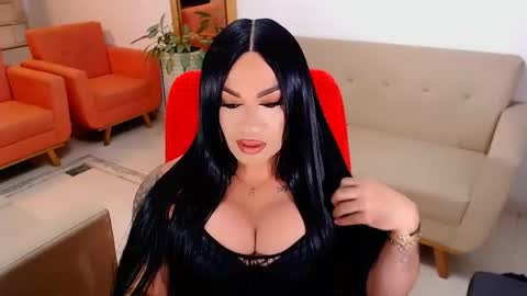 Snapshot of valentinaxqueen chatting on October 12, 2:26 am online show from October 12, 2:26 am