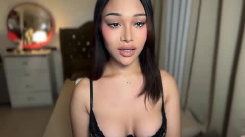 VALENTINE online show from March 22, 7:29 pm