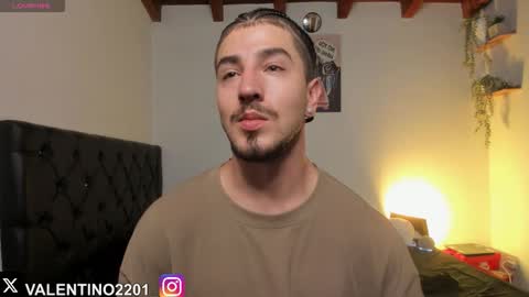 valentino online show from November 10, 12:13 am