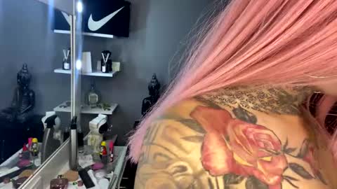 valentino_bs online show from March 4, 2:52 am