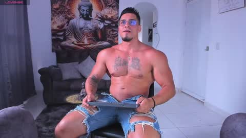    online show from February 5, 10:11 pm