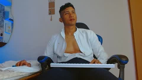 Mistery Guy online show from January 7, 11:43 pm