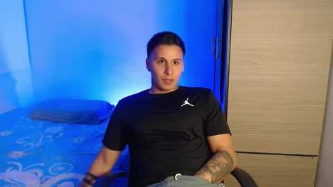 VALENTINO online show from January 12, 11:56 pm