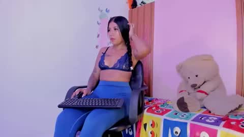 vale online show from March 29, 2:08 pm