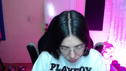 Snapshot of valeria_mendozza chatting on January 12, 4:31 am online show from January 12, 4:31 am