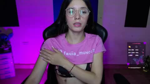 Snapshot of valeria_mendozza chatting on September 11, 6:14 am online show from September 11, 6:14 am