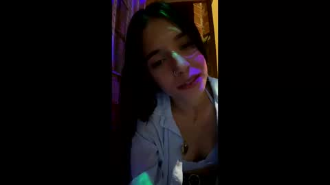Snapshot of valeria_mendozza chatting on January 1, 7:41 am online show from January 1, 7:41 am