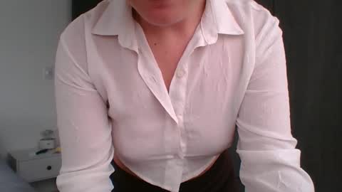 valeriafrannco online show from May 16, 3:43 pm