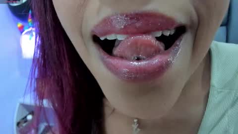 Snapshot of valeriasweet13 chatting on October 17, 4:44 pm Valeria online show from October 17, 4:44 pm