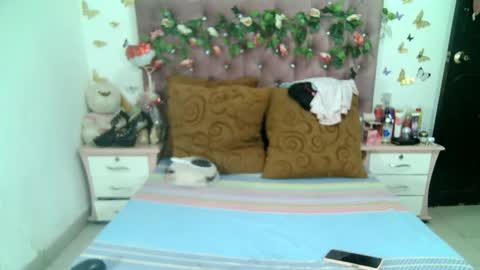 La valerie26 online show from October 26, 1:23 pm