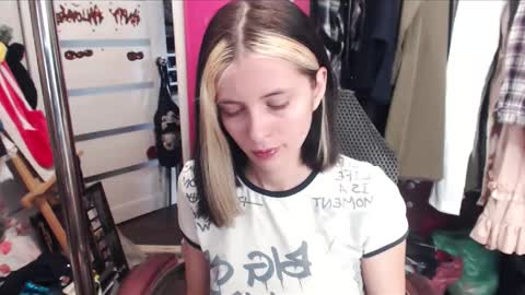 ValeriaXKiss online show from February 22, 9:56 am