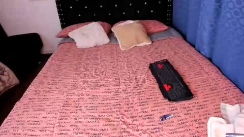 Snapshot of valerie_luxe_ chatting on February 24, 2:19 am valerie luxe online show from February 24, 2:19 am