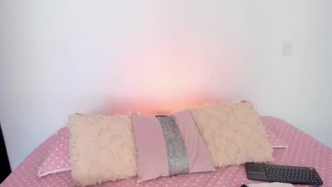 valeriekhaleesi online show from July 7, 6:34 pm