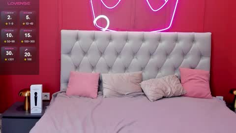 Hot  Valerie online show from November 22, 1:48 am