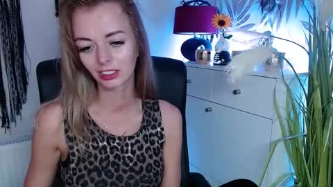 Valerie  online show from December 3, 10:12 am