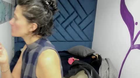 VALERY MORE online show from October 11, 12:10 pm