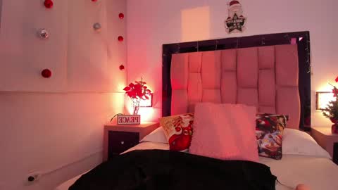 Val online show from December 6, 10:46 pm
