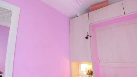 valerymeyerr online show from October 28, 4:35 am