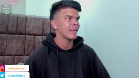 Valery Stonne  online show from February 8, 8:32 pm