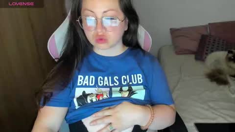 My name is Valery... Nice to meet you  thumb up me please its important online show from December 12, 12:59 am