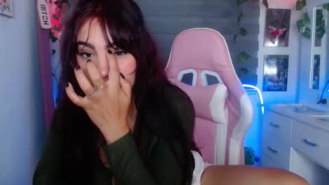   ---   online show from November 10, 12:19 pm