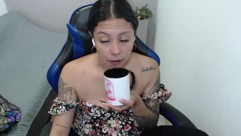 valevicious online show from April 1, 1:41 pm