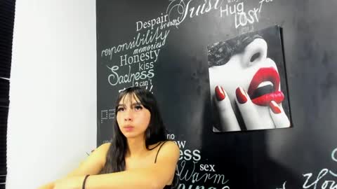 valey_nicole online show from July 10, 8:02 pm