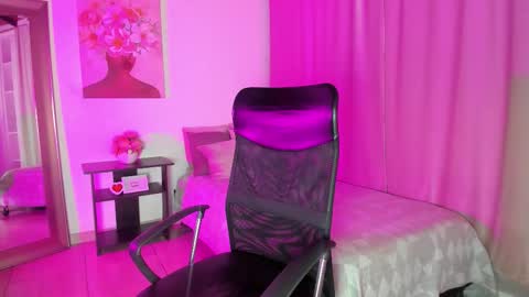 valey_x online show from October 31, 5:41 am