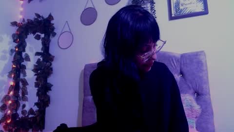 valkiry_ online show from February 19, 11:26 pm