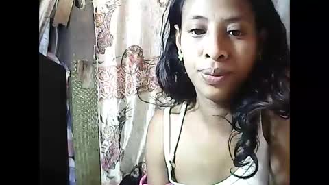 valysexyhot online show from May 30, 12:36 pm