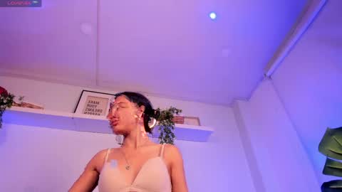 vamp  online show from April 17, 10:23 pm