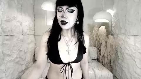 vampkitty_r online show from February 6, 1:25 pm