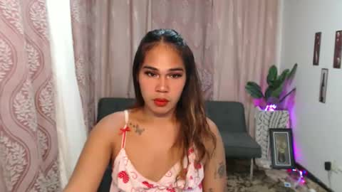 Snapshot of vampy_ebony_laxine chatting on September 28, 7:12 pm vampy_ebony_laxine online show from September 28, 7:12 pm