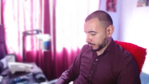 vanderheyl online show from March 4, 7:11 pm